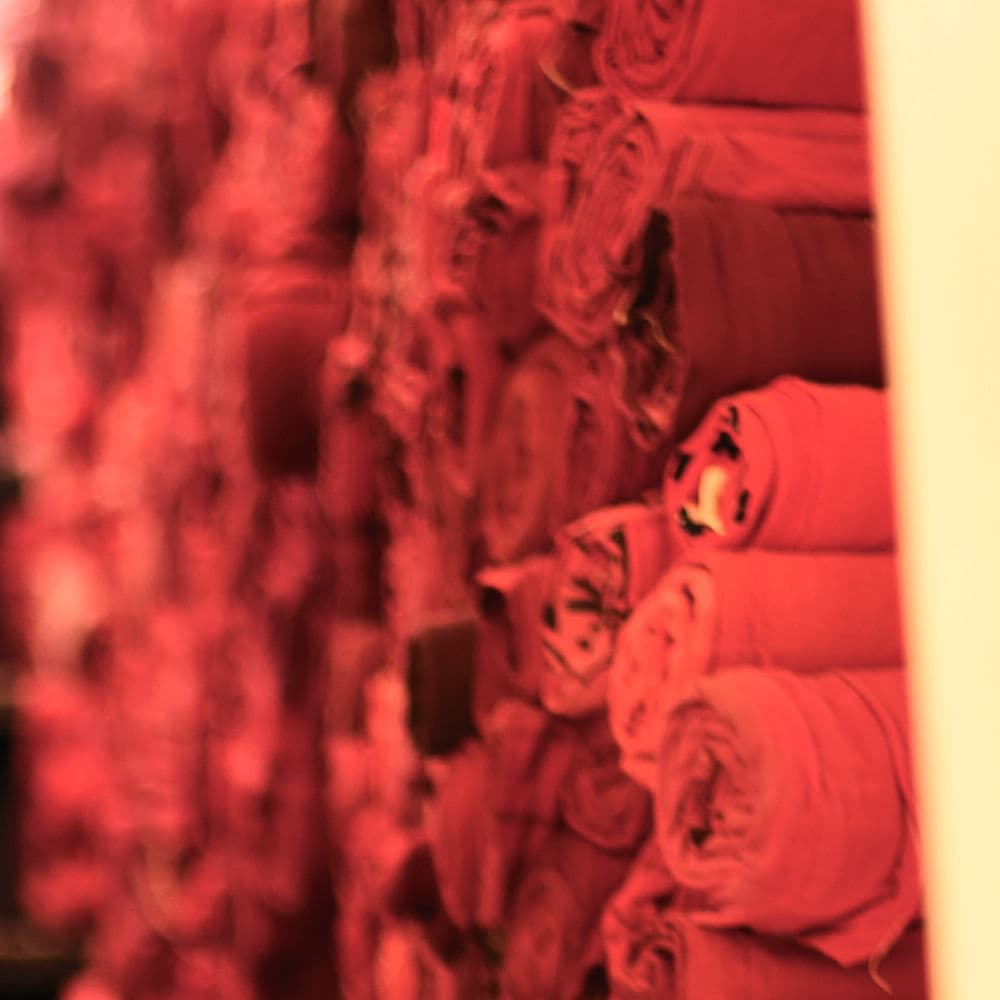 高橋 牧子Leather Curtain / Makiko Takahashi